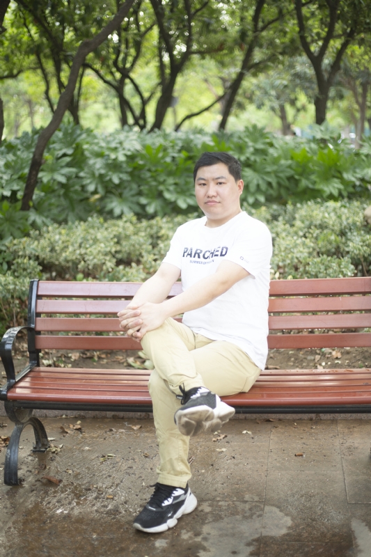 抱着鱼睡觉的猫的第一张照片--益阳王婆说媒